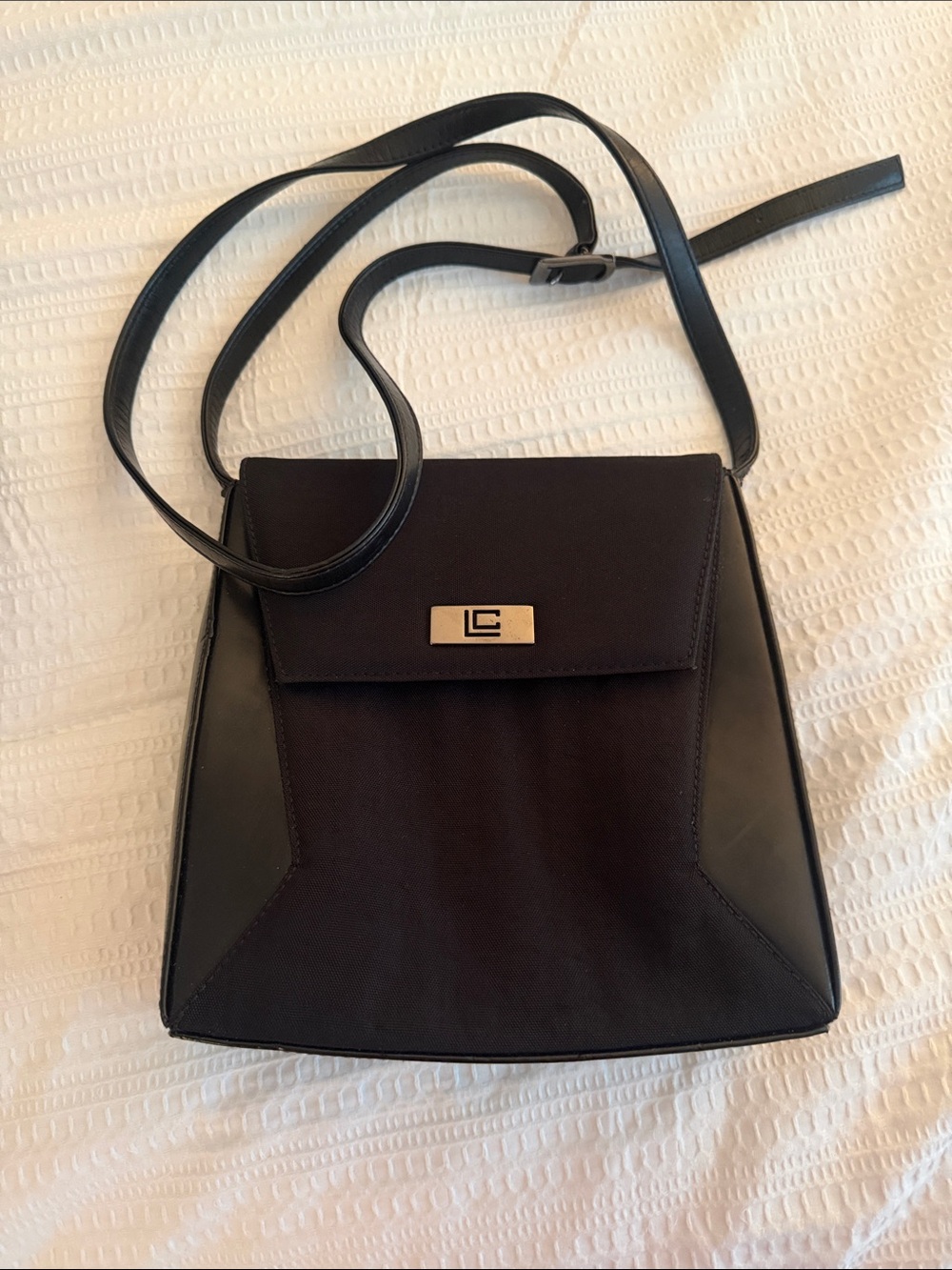 Black Crossbody Shoulder Bag - Sleek Everyday Style